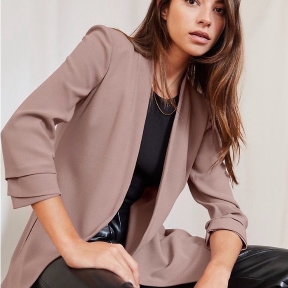 Aritzia Jackets & Blazers - Babaton Aritza Power Hip Women’s Blazer Sz Medium
